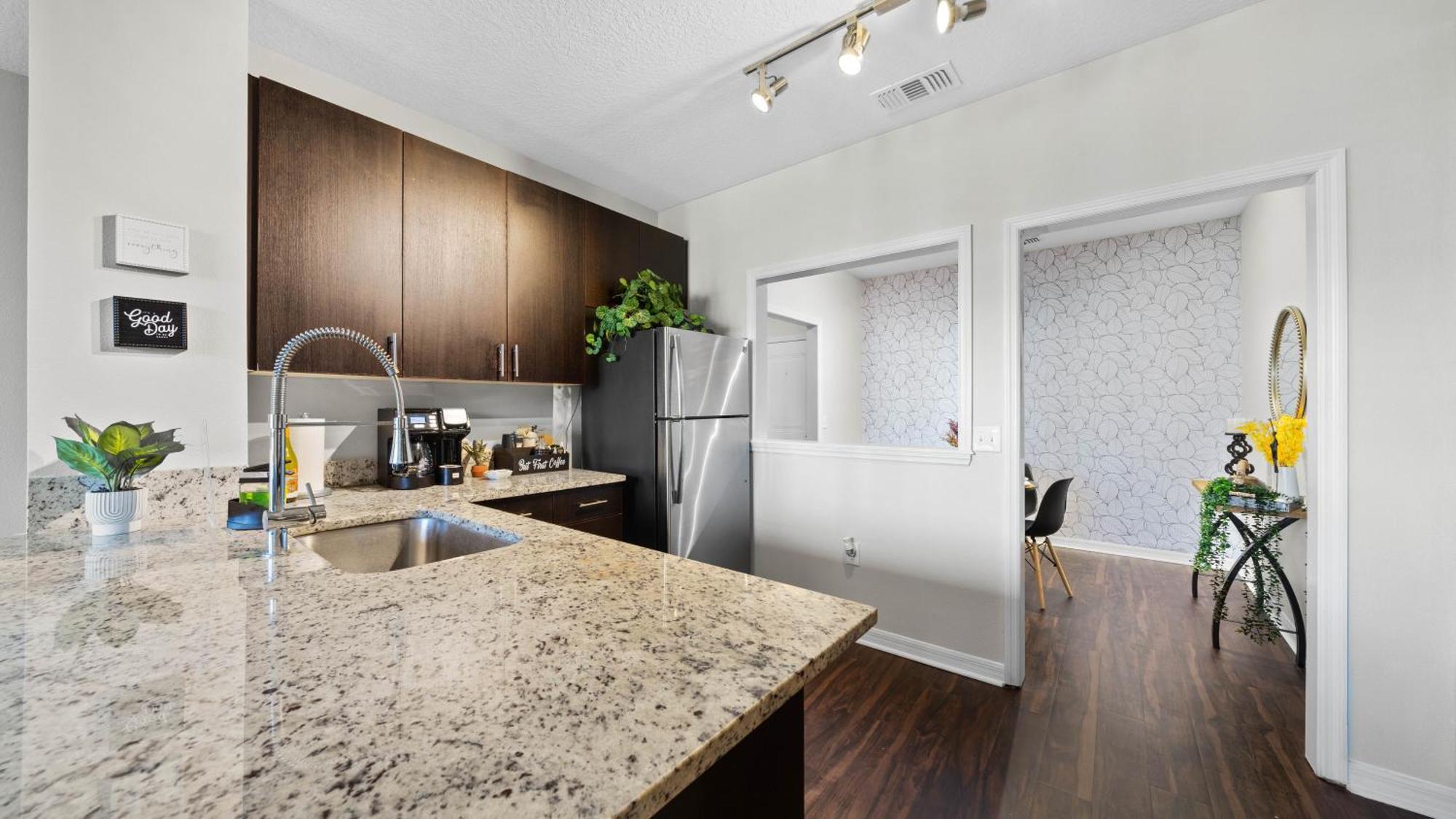 Cozy 2Br2Ba Gem-Near Airport Apartment Tampa Luaran gambar